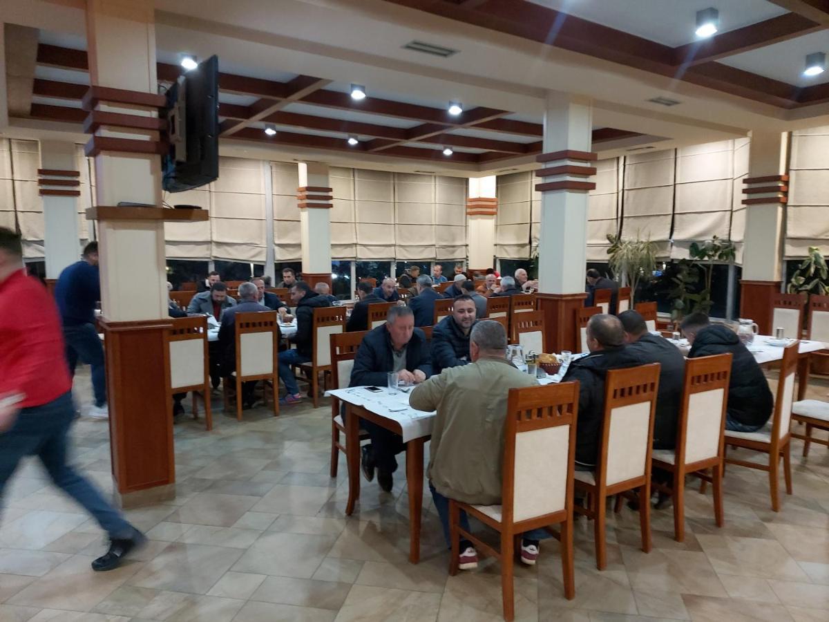 Hotel Piazza Peshkopi Zewnętrze zdjęcie