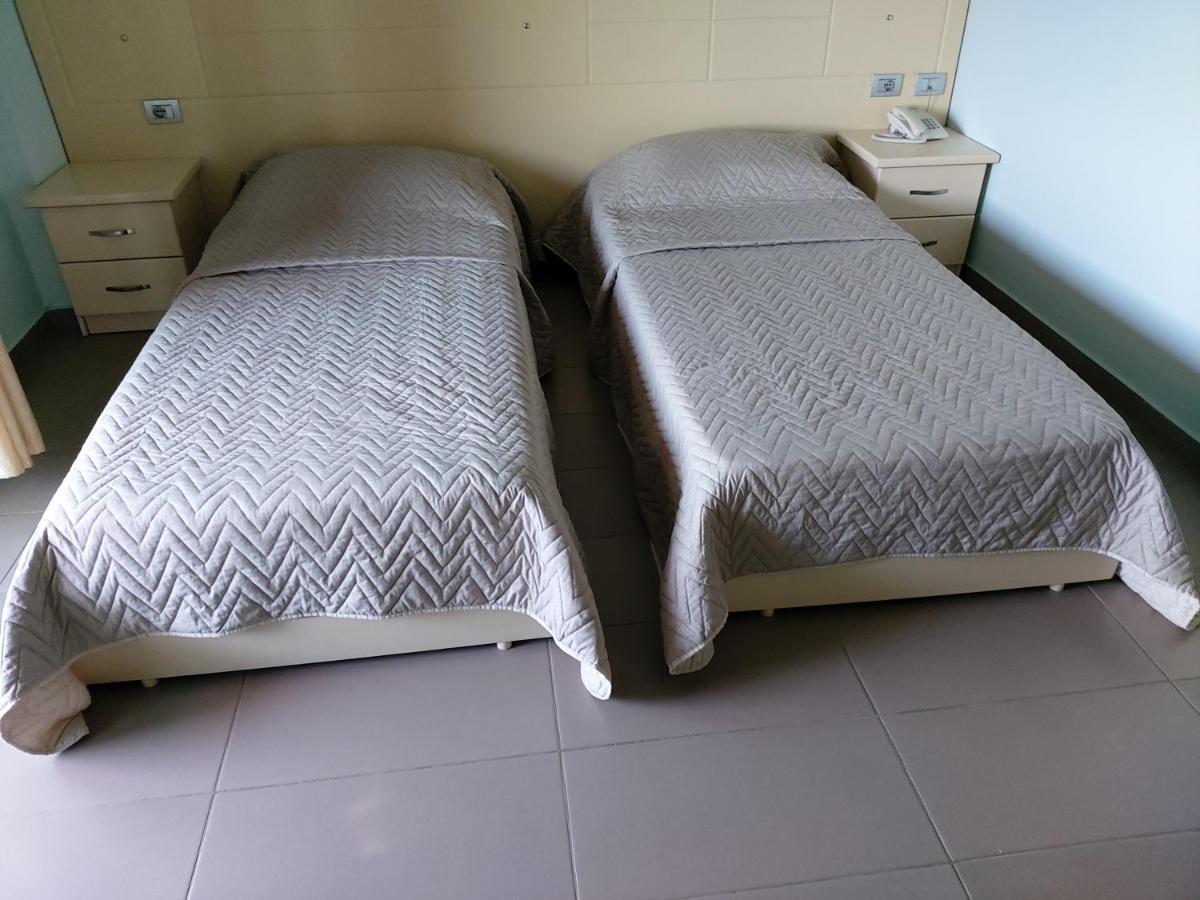 Hotel Piazza Peshkopi Zewnętrze zdjęcie