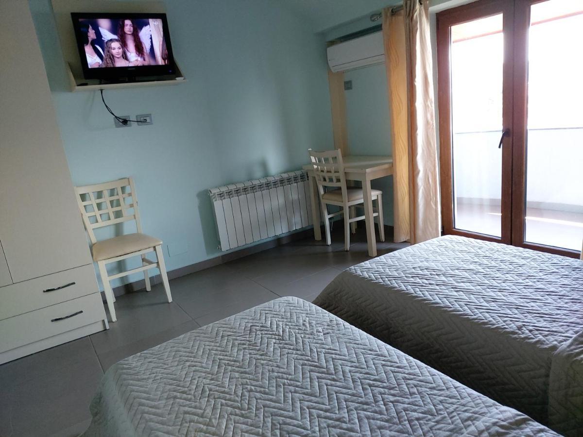 Hotel Piazza Peshkopi Zewnętrze zdjęcie