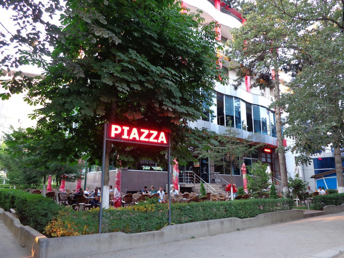 Hotel Piazza Peshkopi Zewnętrze zdjęcie