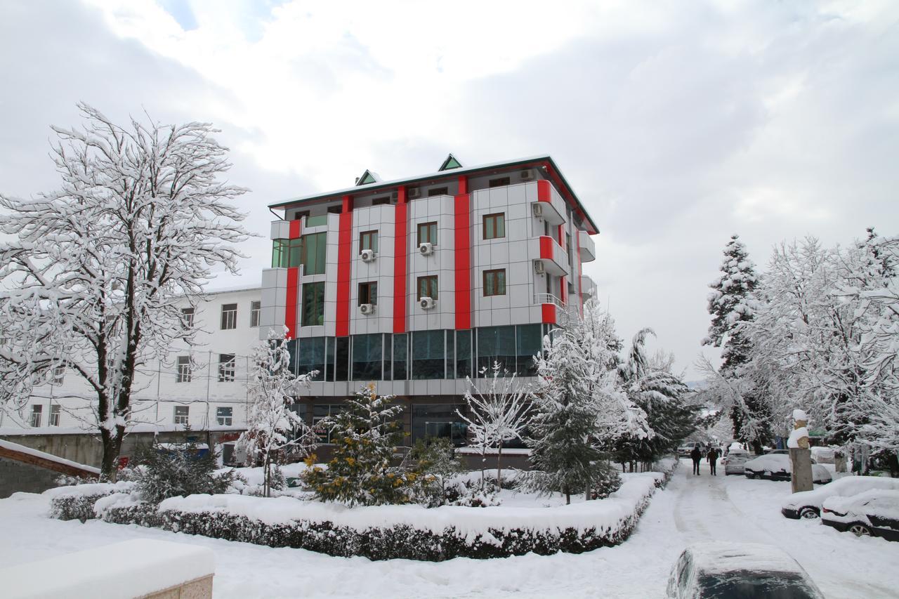 Hotel Piazza Peshkopi Zewnętrze zdjęcie