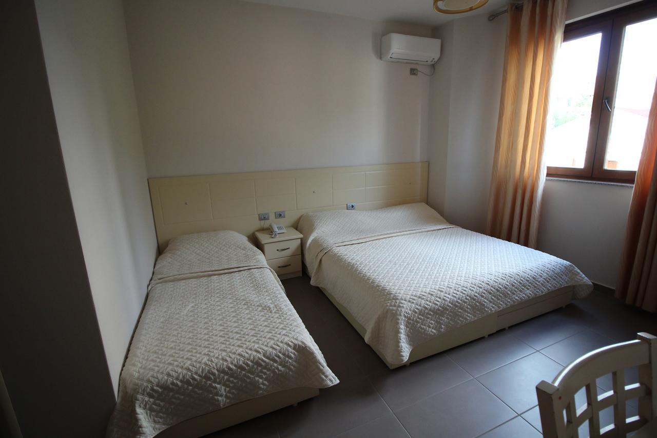 Hotel Piazza Peshkopi Zewnętrze zdjęcie