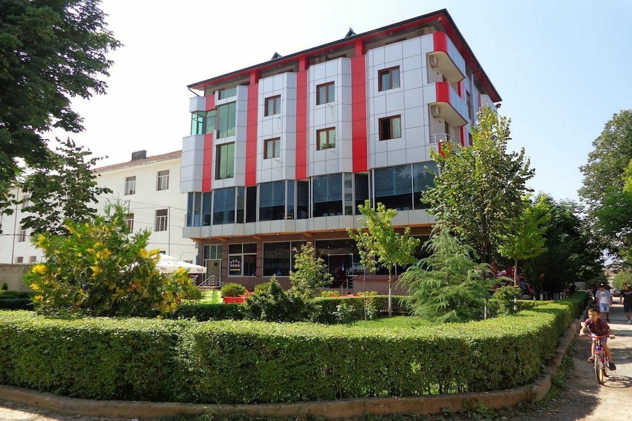 Hotel Piazza Peshkopi Zewnętrze zdjęcie